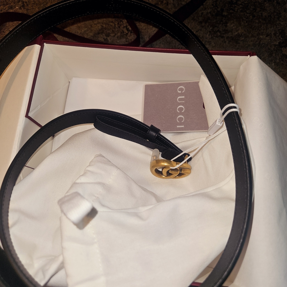 Brand New Gucci Black and Gold Belt with Luxurious Design